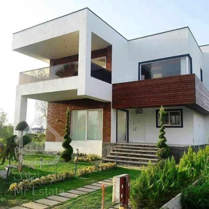 ویلا نوساز دربست 2000 متری لواسان