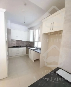 ۱۰۶متر/دوخواب/روبه افتاب جنوبی/سالن پرده خور/بیمه