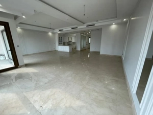 فروش اپارتمان 235 متری زعفرانیه