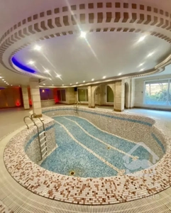 200متر آپارتمان / فول استخر دار دروس