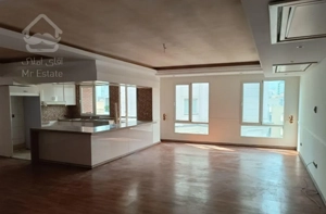 ۱۳۰ متر / ۳ خواب / گلزار