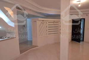 آپارتمان ۱۳۰ متر دوخوابه سالن پرده خور