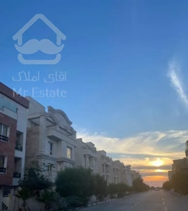 ۸۵ متر کامل رو به نما نوبنیاد سه