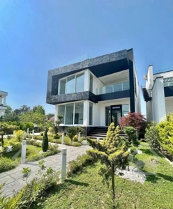 ویو یه طرف کوه یه طرف دریا/420متری/استخردار