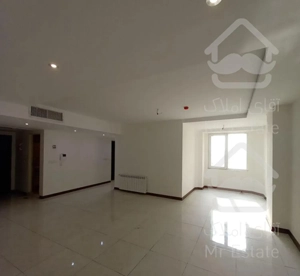 106متر دبستان / کاملا رو به آفتاب/ حیاط بزرگ