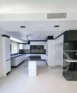 پاسداران/175متر/کلید نخورده/2پارکینگ/مناسب زوج