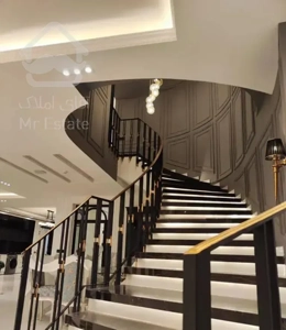 صارمی * ۲۲۰متر دوبلکس طبقه ۴و۵ با ۷۰متر روف