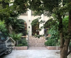 ۶۶۰متر بنا تریبلکس در ۴۴۰متر زمین بدون مشرف