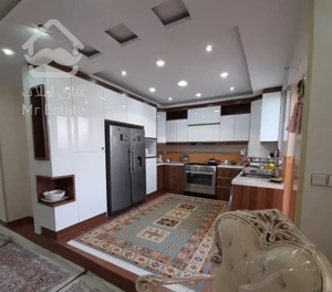 آپارتمان ۱۱۳ متر کریم خان خیابان ۲۰ متری ارتین