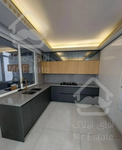 فرمانیه شرقی/ُسنبل/۲۰۰متر/۳خواب/فول