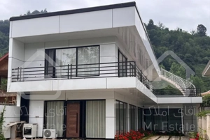 ویلا استخر دار بریتانیایی لب رودخانه قلعه رودخان