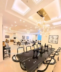 ۱۳۰ متری/سه خواب/اواسط الهیه/خاص پسند