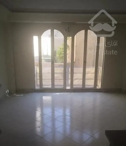 سه طبقه تک واحدی محبوب مجاز شرقی