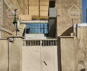 150 متر  برای سازنده