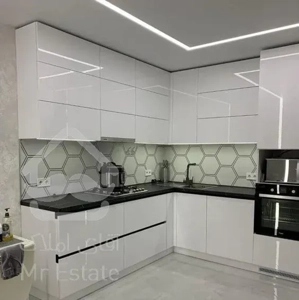 ۸۴ متر/فول/تمیز و خوش نقشه/شهران/طوقانی