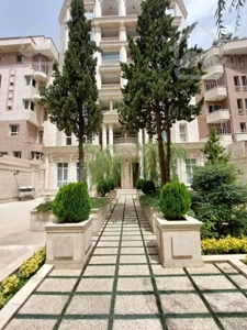 سعادت آباد یکم جمشیدی ۱۹۳ متر۳خواب ویوابدی تکواحدی