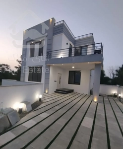 ویلا مدرن نوساز و نقلی با ویوی کوه و دریا