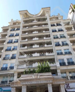 ۱۷۰ متر +۴۸ مترحیاط اختصاصی (مشاعات هتلینگ)