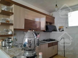 منزل دوطبقه ورودی و سرویسها مجزا