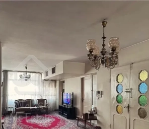 میدان ولیعصر، ۴ خوابه، غرق در نور