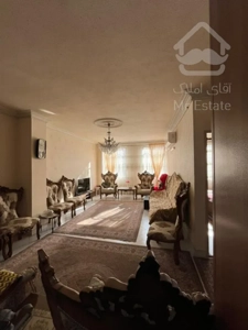 ۲خواب ۸۰متر روبه جنوب بدون پرتی تاپ لوکیشن