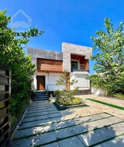 ویلا باغچه مدرن استخردار ۲۱۱ متر شهرکی سند تک برگ