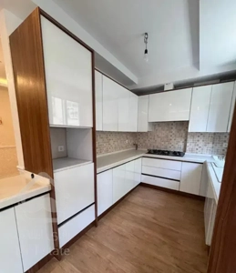 *آپارتمان ۹۲ متری کلید نخورده فرعی فرد گیشا*