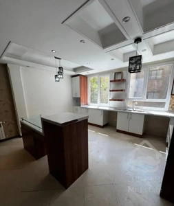 ۱۱۰متر دوخواب ۸ساله دبستان