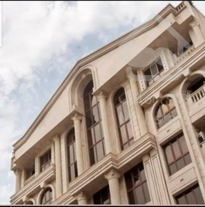 ۷۷ متر تاپ لوکیشن چهار باغ شرقی