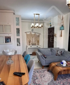 آپارتمان ده واحده پنج طبقه