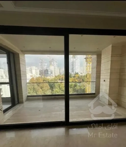 ۲۴۰ متری صاحبقرانیه / طبقه ششم / مدرن