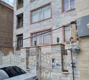 واحد ۸۰ با قدرالسهم عرصه ۶۱متر خیابان شریعتی