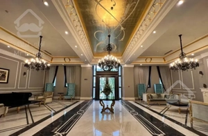 ٢٠٠ متر ولنجک/ طبقه هشتم/٤ پارکینگ/ پاگرد مستقل