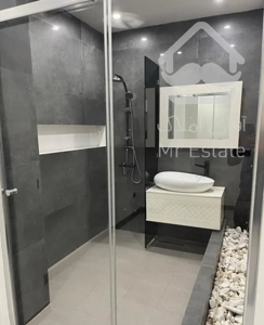 ١٢٢ متر ٣ خواب  بازسازى کامل