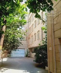 آپارتمان135متری فول کلا3طبقه تکواحدی خ برغان