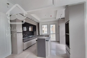 ۱۷۵متر ۳خواب/کلید نخورده/۲پارکینگ/مشاعات آبی