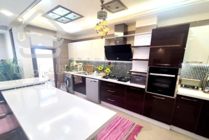 ۱۳۸ متر * زرگنده پل رومی،تک واحدی ۳خواب *