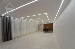 آپارتمان ۱۳۶ متری/ سالن بزرگ/ مشاعات سنگ/ صفر