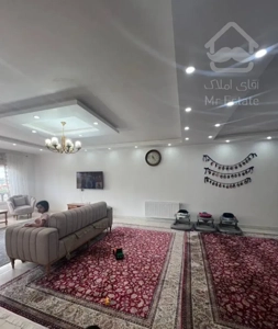واحد۱۲۰ متری مرکز شهر سند تک برگ