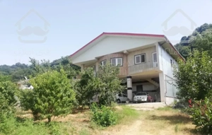 ویلای چسبیده به کوه تمیز ونوساز