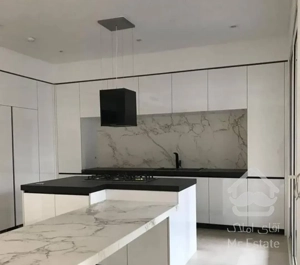 ۱۲۲متر  /  ۳ خواب   / تک واحدی