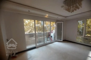 الهیه ۱۴۰ متر ۲ خوابه از سه جهت نور مستقیم