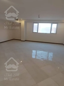 ۱۲۲متر، فول، دریاچه