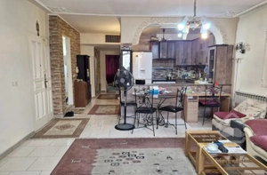 ۹۰متر پارکینگ و انباری فلکه صادقیه
