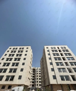 ۱۱۰مترواحدآپارتمان فول برج ارگ ۲ استخردار زعفرانیه