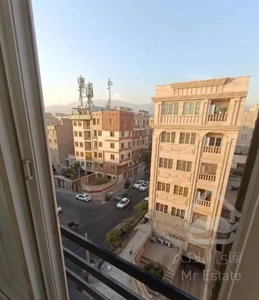 ۵۳ متر/ فول امکانات/رو به آفتاب/ عادل و طاهری