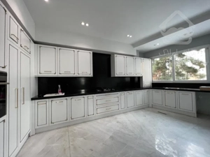 فروش اپارتمان 270 متری زعفرانیه