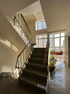 فروش اپارتمان 170 متری زعفرانیه