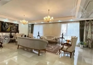 ۸۰متر / فول امکانات / اعیان نشین