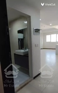 ۱۰۰متر ویو کامل دریاچه چیتگر بدون مشرف/کلید نخورده